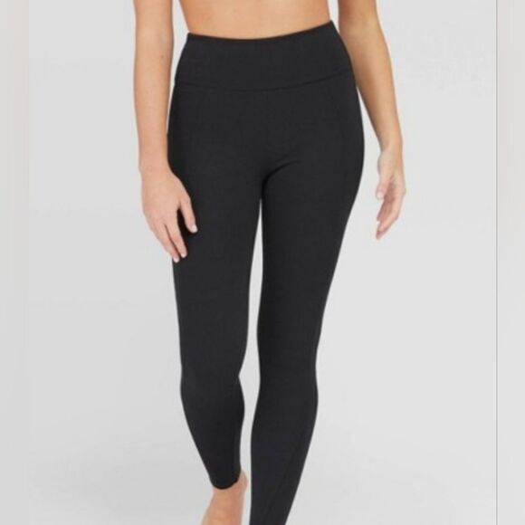 Black Assets by Spanx Red Hot Label Leggings - Picture 1 of 4
